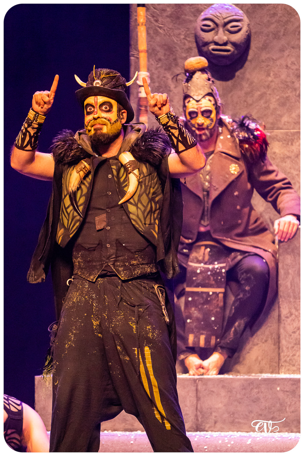 THE PRIMITALS (YLLANA & PRIMITAL BROTHERS)